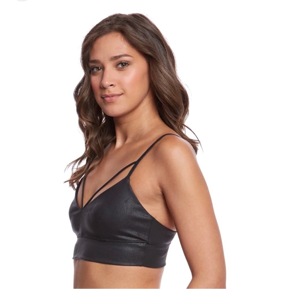 ALO Yoga Black Shine Strappy Sports Yoga Workout Bra Bralette size Medium - Picture 2 of 4